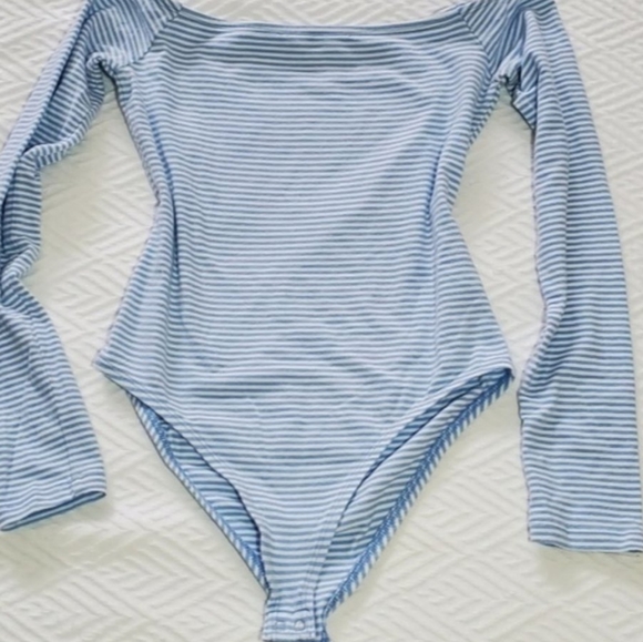 FOREVER 21 Contemporary Off Shoulder Bodysuit- long sleeve- striped- Rare - Picture 2 of 6
